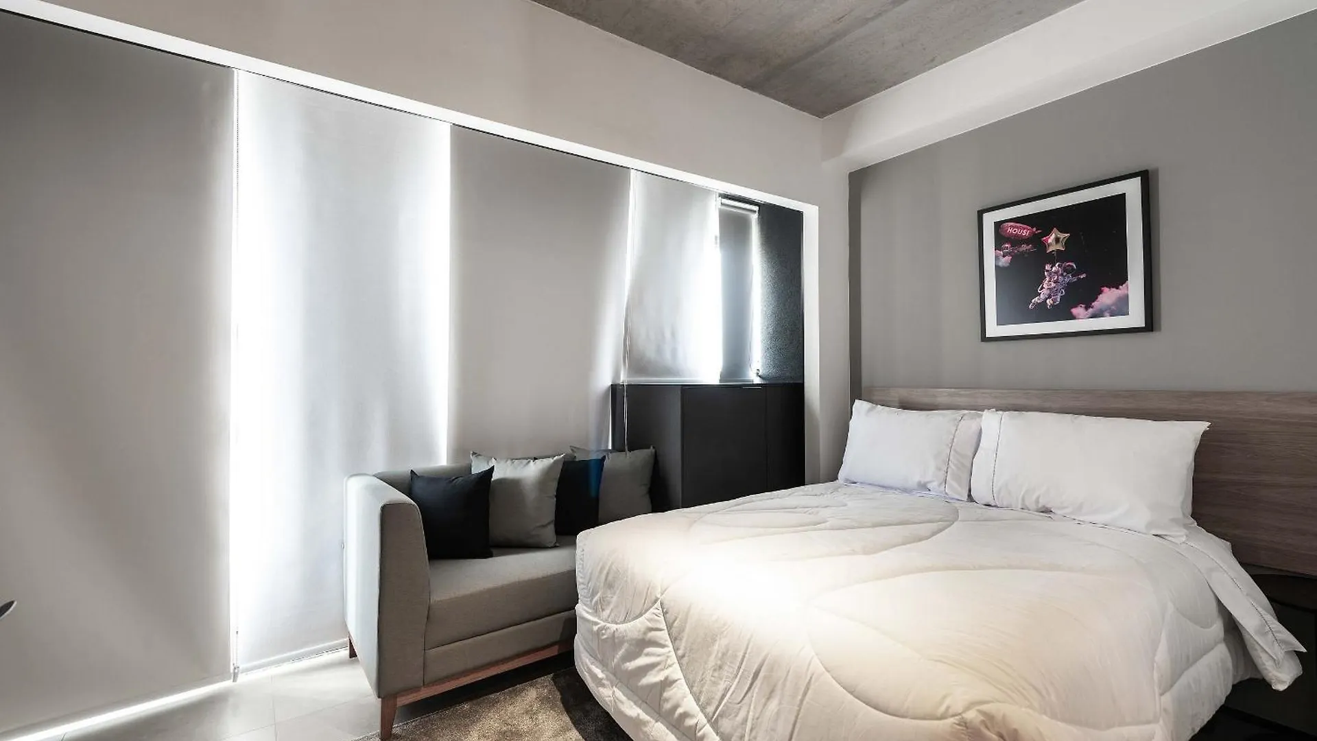 Kaza Noah Vn Ueno Bela Vista Villa Sao Paulo 0*,  Brazil